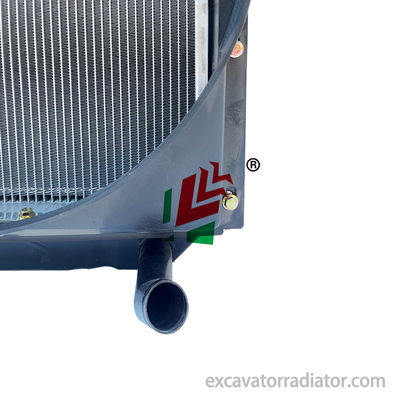 Weichai K4105 SMA Right Bend DF38 Mesin Teknik Kualitas Tinggi Aksesoris Radiator