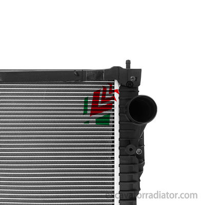 Sistem pendingin radiator truk berat Mesin Radiator aluminium Oem 1491710 1766125 1784615 1769999 1798689 Untuk SCANIA Truc