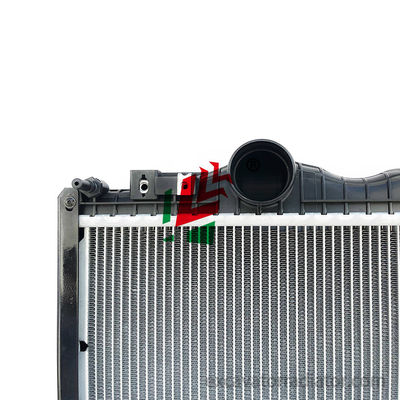 radiator truk berat Sistem pendingin Mesin Truk Tangki Plastik Inti Aluminium Oe 2433149 2439720 2439722 Untuk SCANIA Truc
