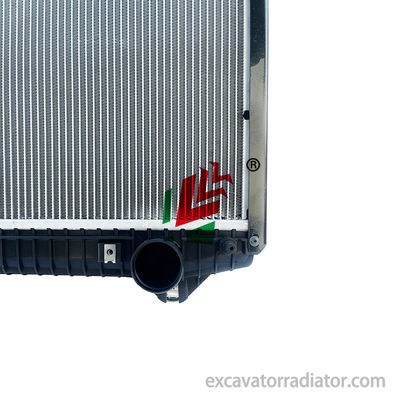 radiator truk berat Sistem pendingin Mesin Truk Tangki Plastik Inti Aluminium Oe 2308143 2278174 2454028 Untuk SCANIA Truc