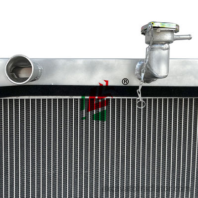 Jianghuai JAC1024 Bus Radiator Cooler Assembly Aluminium Mobil Penumpang Mesin Sistem Pendingin Tangki Air Warna Perak